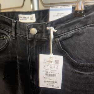 Pull & Bear High Rise Jeans Full Length Women's Size 4 Has Small Hole See photo